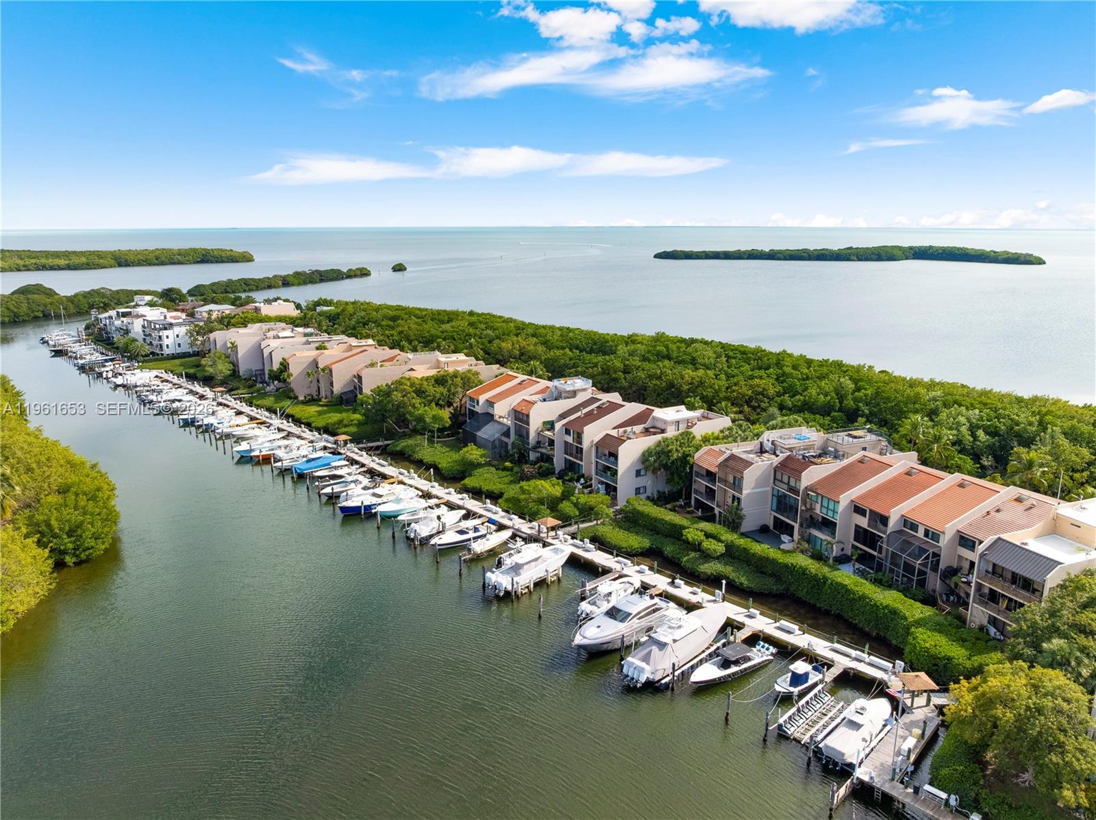 5860 Paradise Point Dr