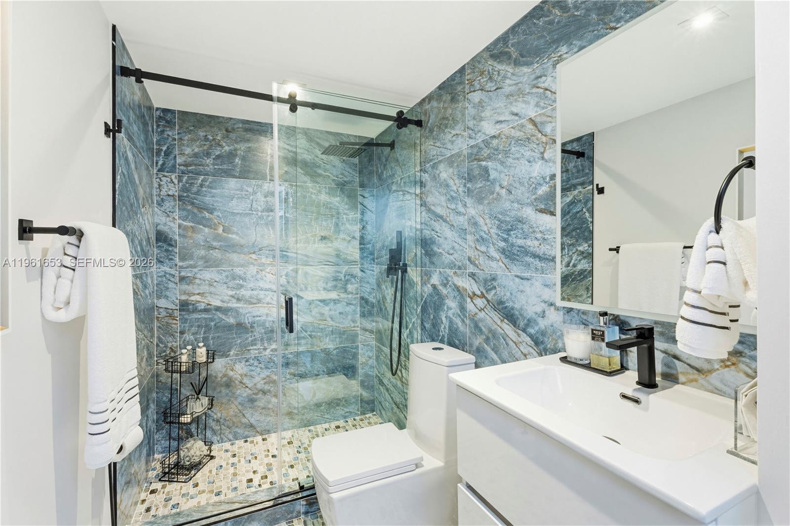 PARADISE POINT 1ST AMENDM - Residential