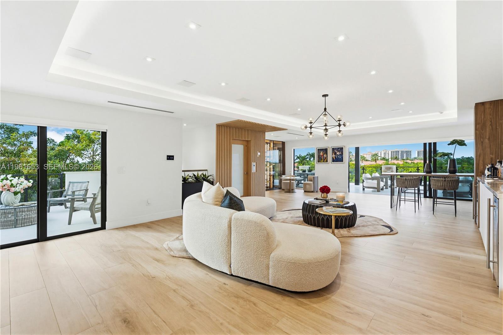 PARADISE POINT 1ST AMENDM - Residential