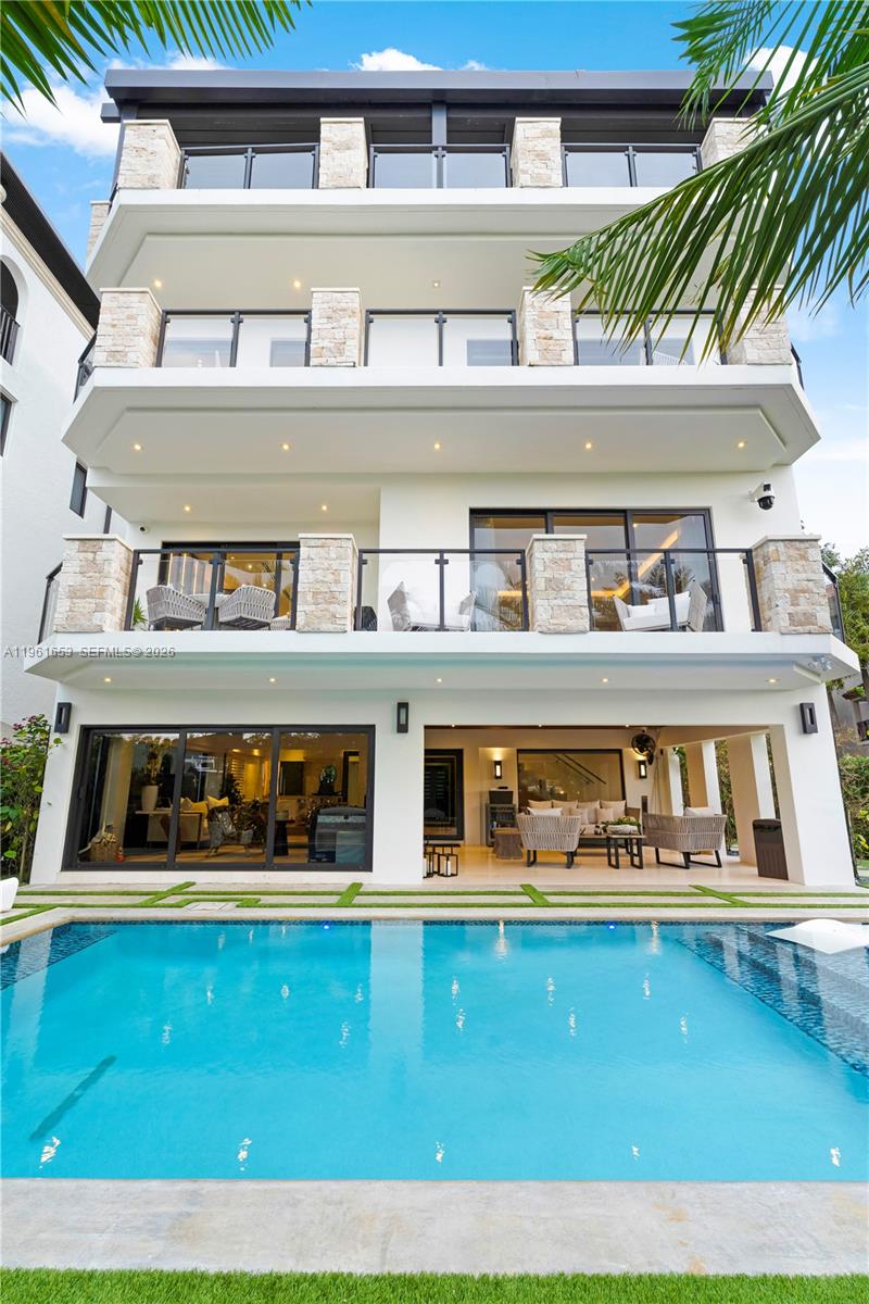 PARADISE POINT 1ST AMENDM - Residential