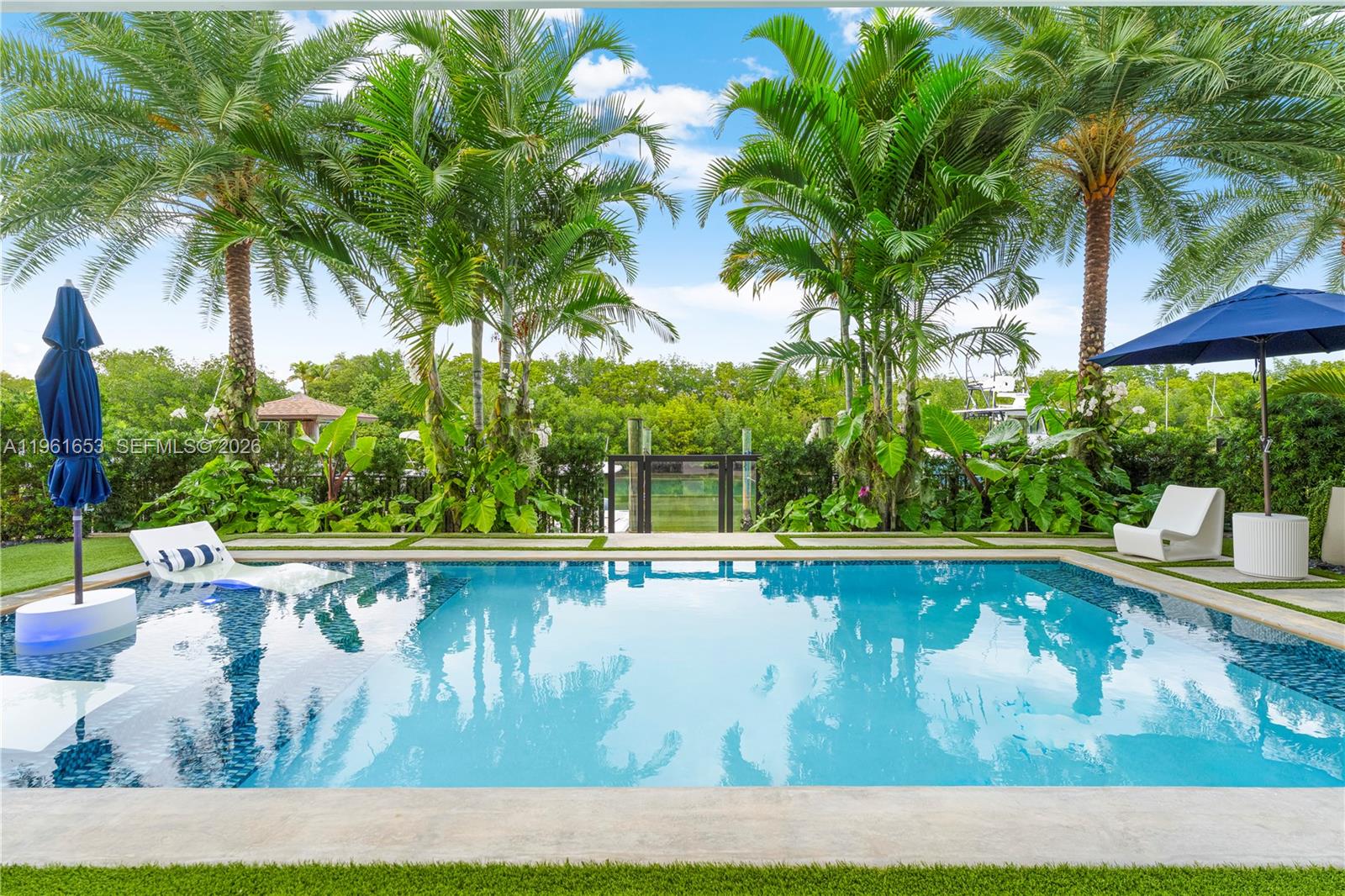 PARADISE POINT 1ST AMENDM - Residential