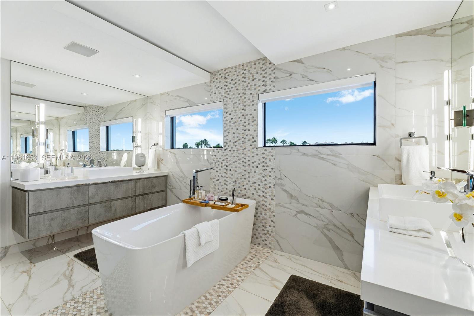 PARADISE POINT 1ST AMENDM - Residential