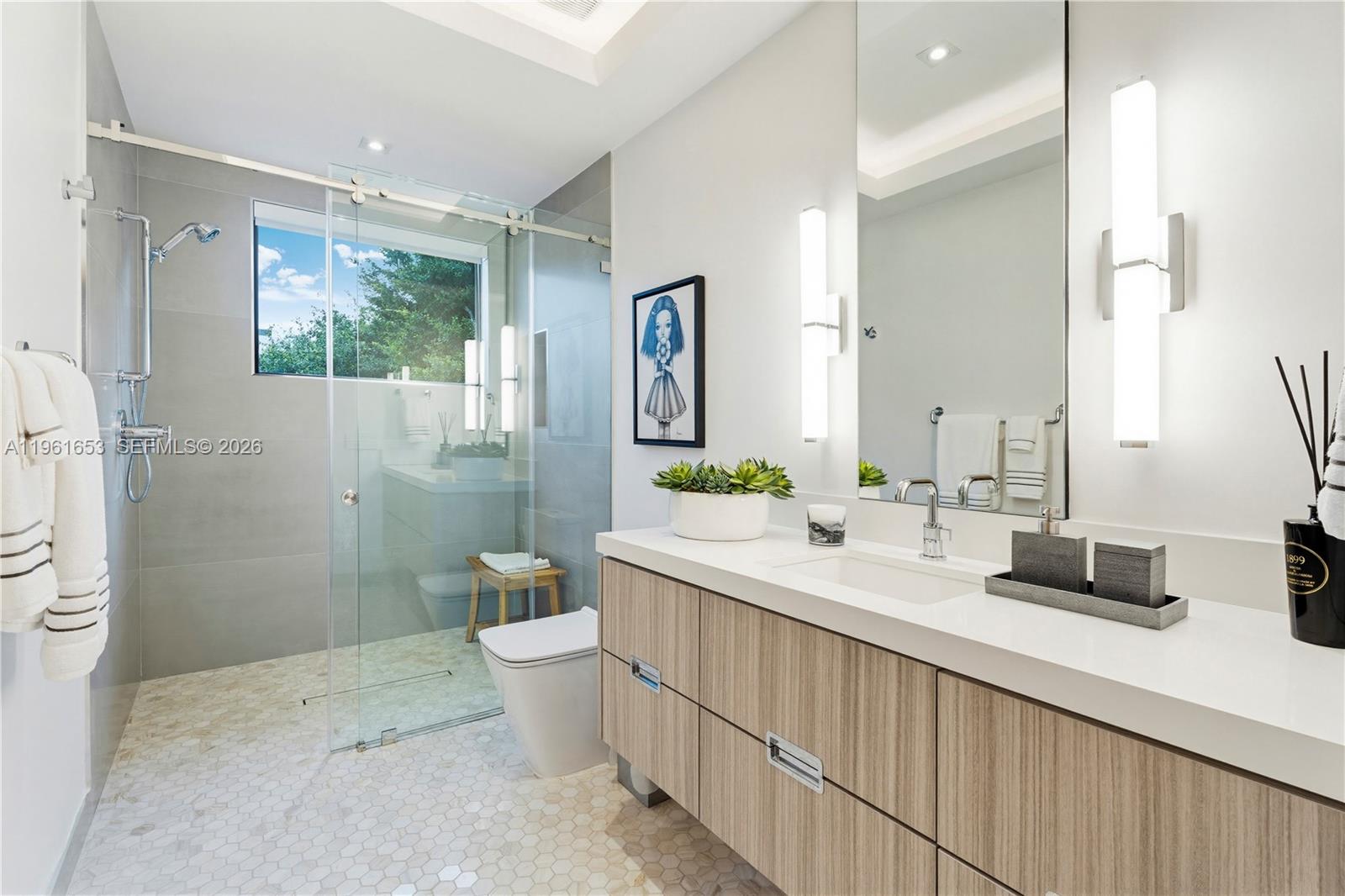 PARADISE POINT 1ST AMENDM - Residential