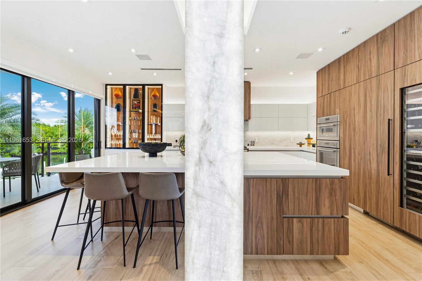 PARADISE POINT 1ST AMENDM - Residential