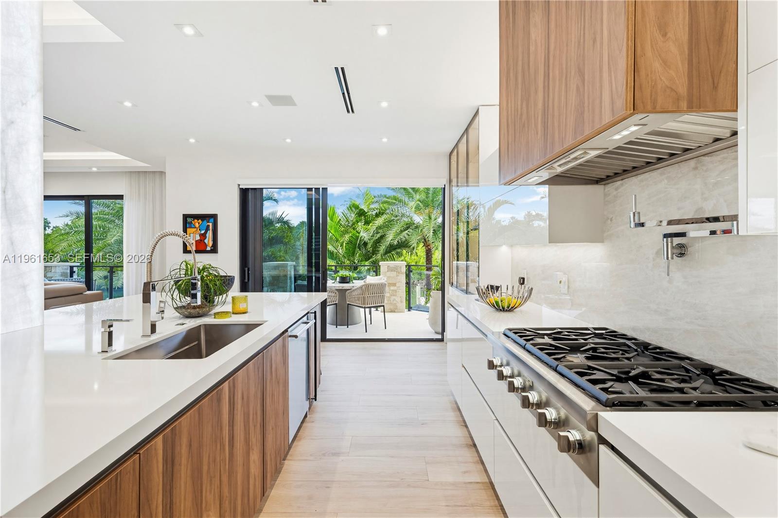 PARADISE POINT 1ST AMENDM - Residential