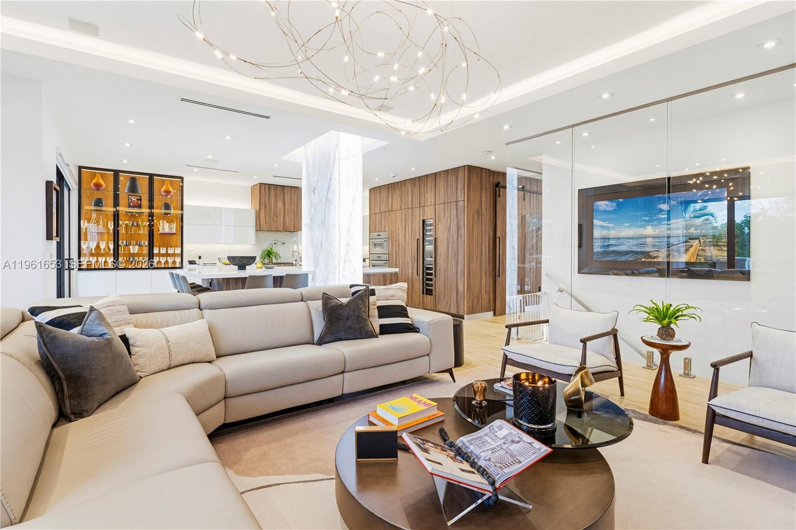 PARADISE POINT 1ST AMENDM - Residential