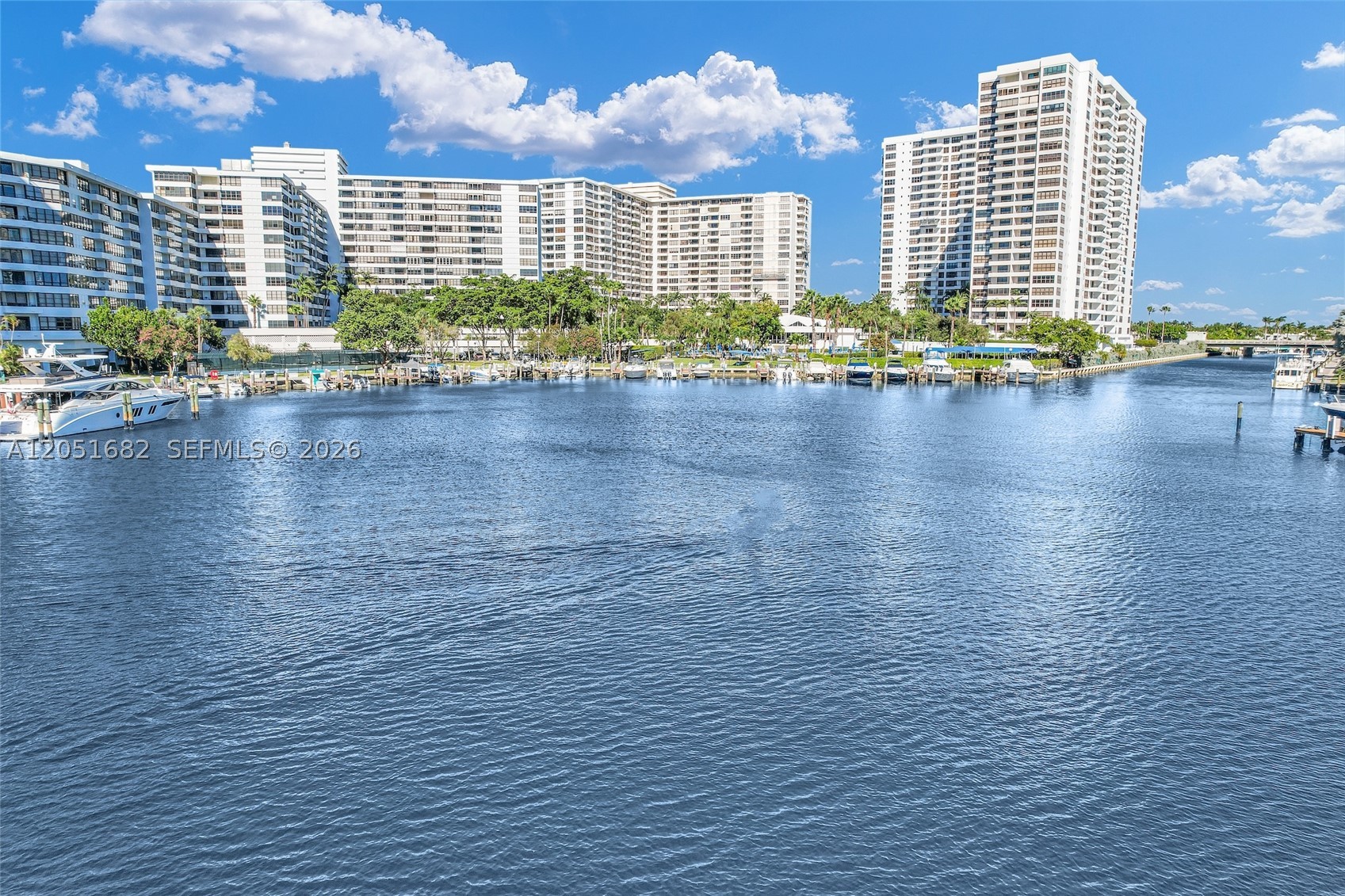 2500 Parkview Dr 2411