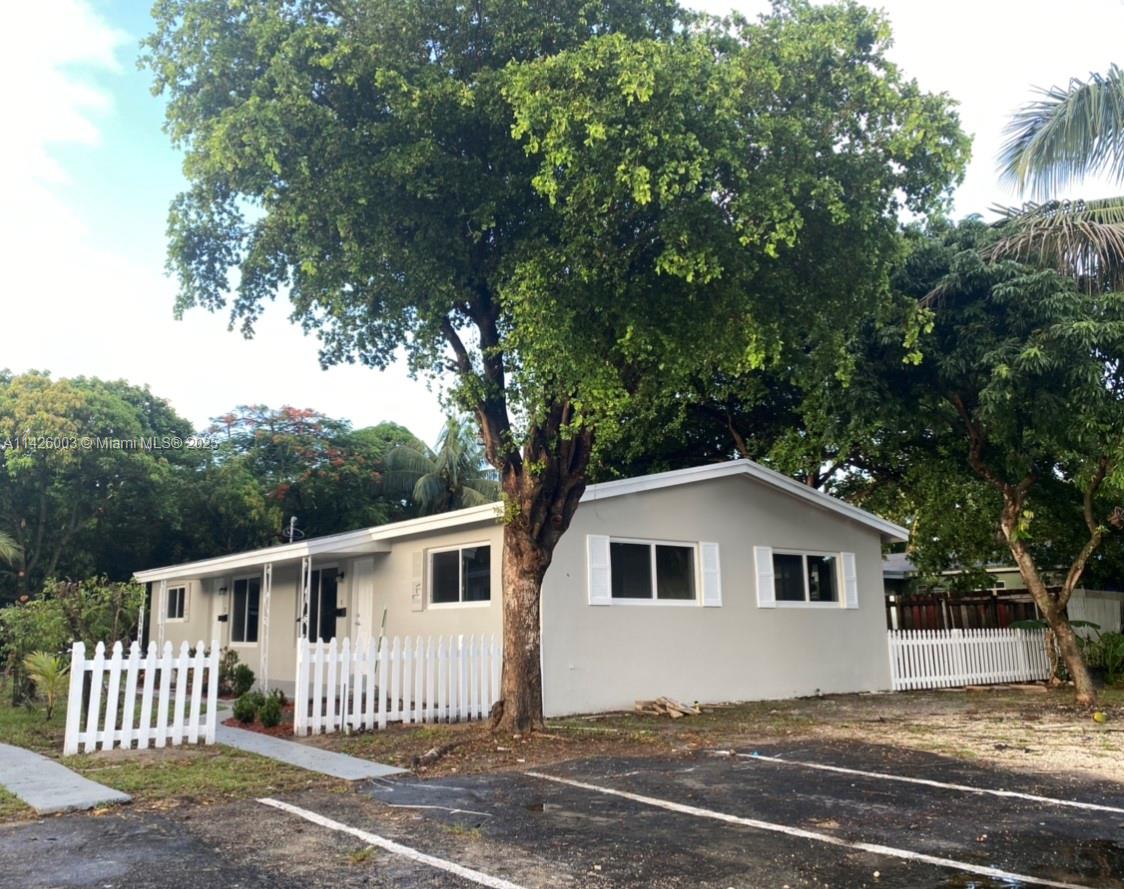 REMODELED DUPLEX IN OAKLAND PARK. EACH UNIT IS 2 BEDROOMS, 1 BATHROOM. DUPLEX DIRECTLY ADJACENT ALSO FOR SALE MUST BE PURCHASED TOGETHER MLS#A11426002 . TOTAL OF 4 UNITS WITH AN ASKING PRICE OF $1,250,000.00 . TURNKEY READY TO RENT, OR OCCUPY ONE SIDE AND RENT THE OTHER. FRESH PAINT INSIDE AND OUT. MODERN KITCHEN WITH QUARTZ COUNTERTOPS. NEW VINYL FLOORING THROUGHOUT, BASEBOARDS, BEAUTIFUL STUNNING BATHROOMS!, NEW LIGHT FIXTURES THROUGHOUT, CENTRAL A/C. WASHER AND DRYER HOOKUP IN EACH UNIT. DO NOT MISS THIS OPPORTUNITY!!