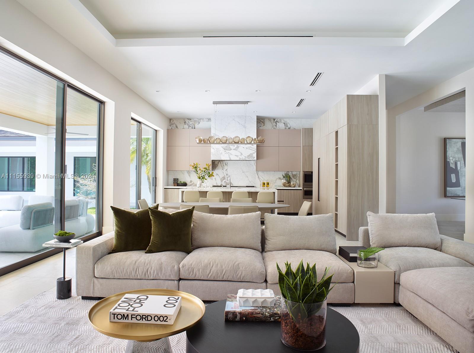 TOWN & RANCH ESTS - Residential