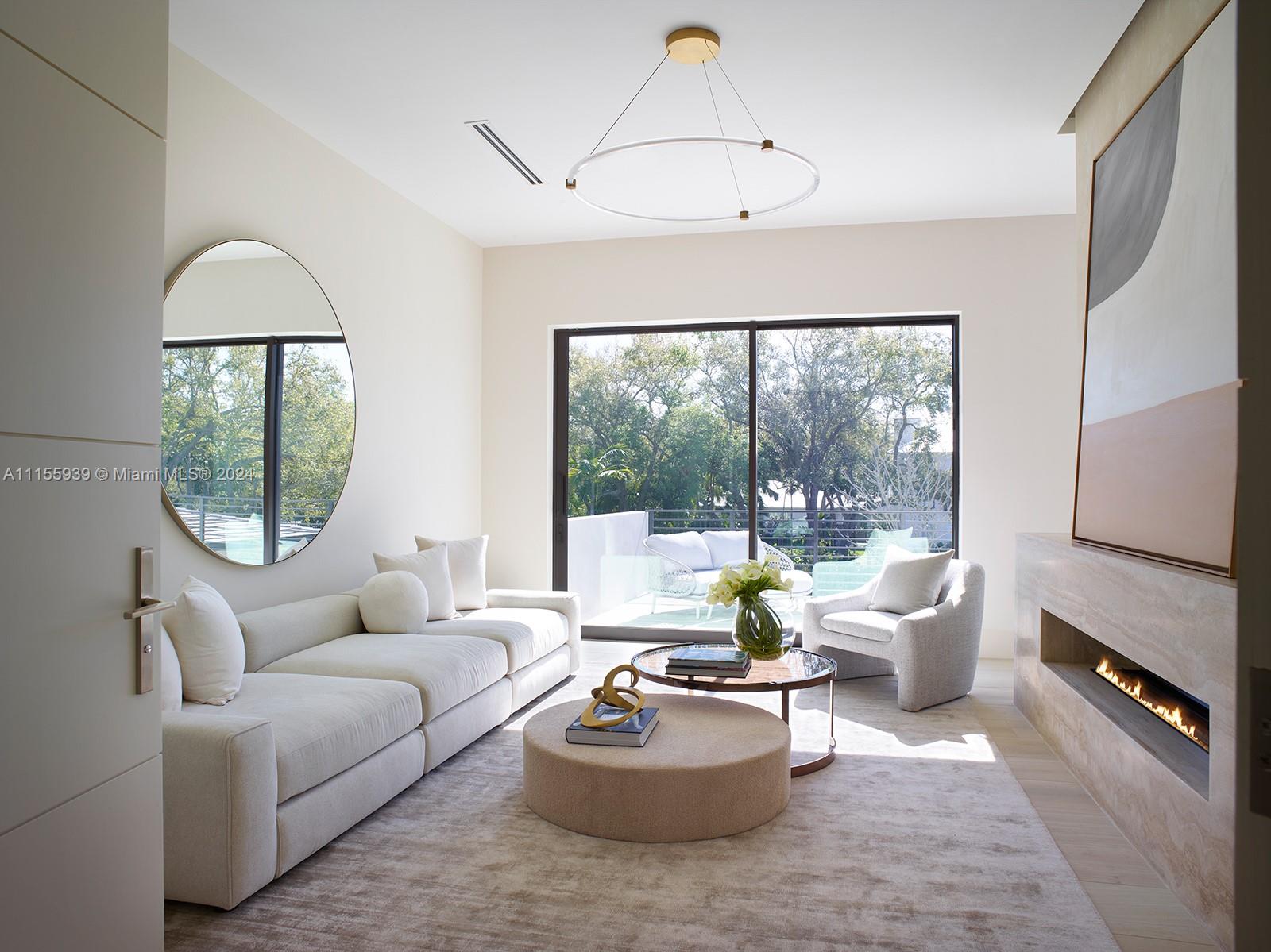 TOWN & RANCH ESTS - Residential