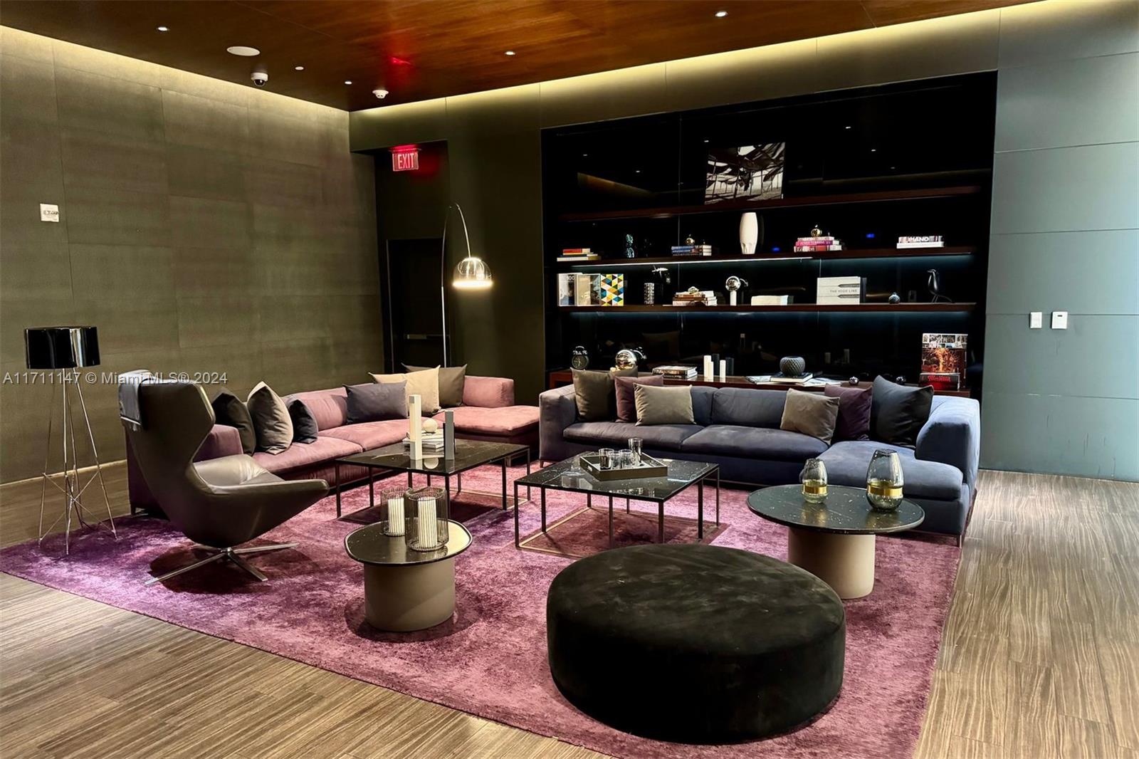 REACH CONDO - Residential