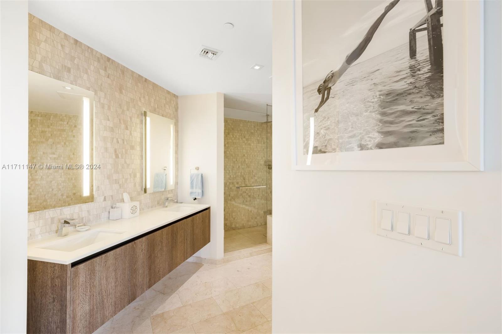 REACH CONDO - Residential