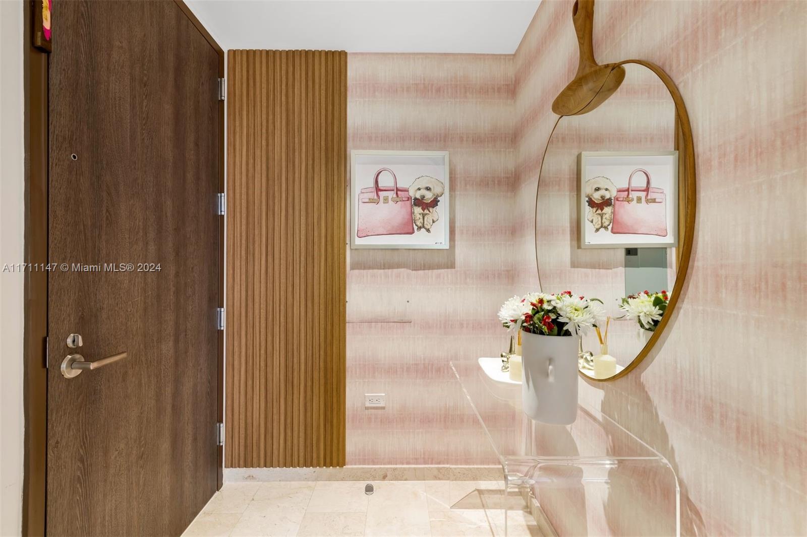 REACH CONDO - Residential