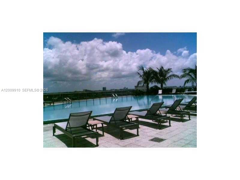 185 SW 7th St 2509