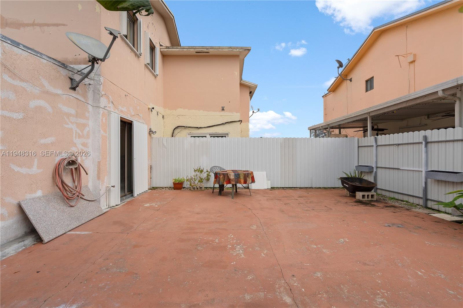 READY CONDO - Residential