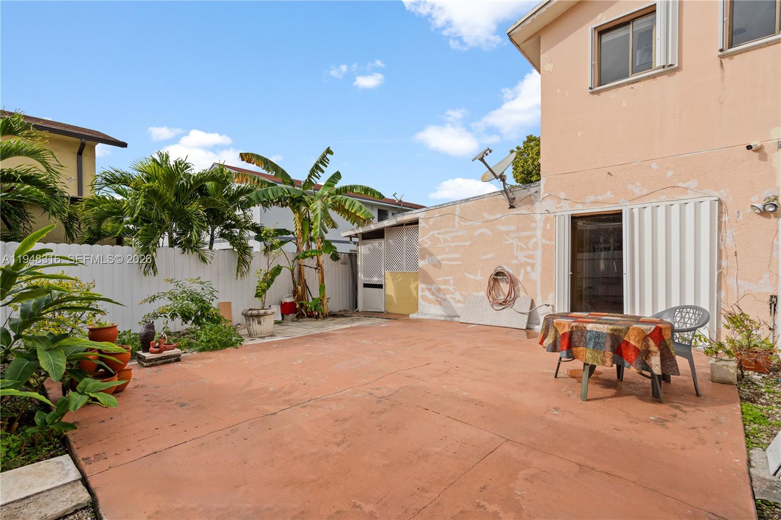 READY CONDO - Residential