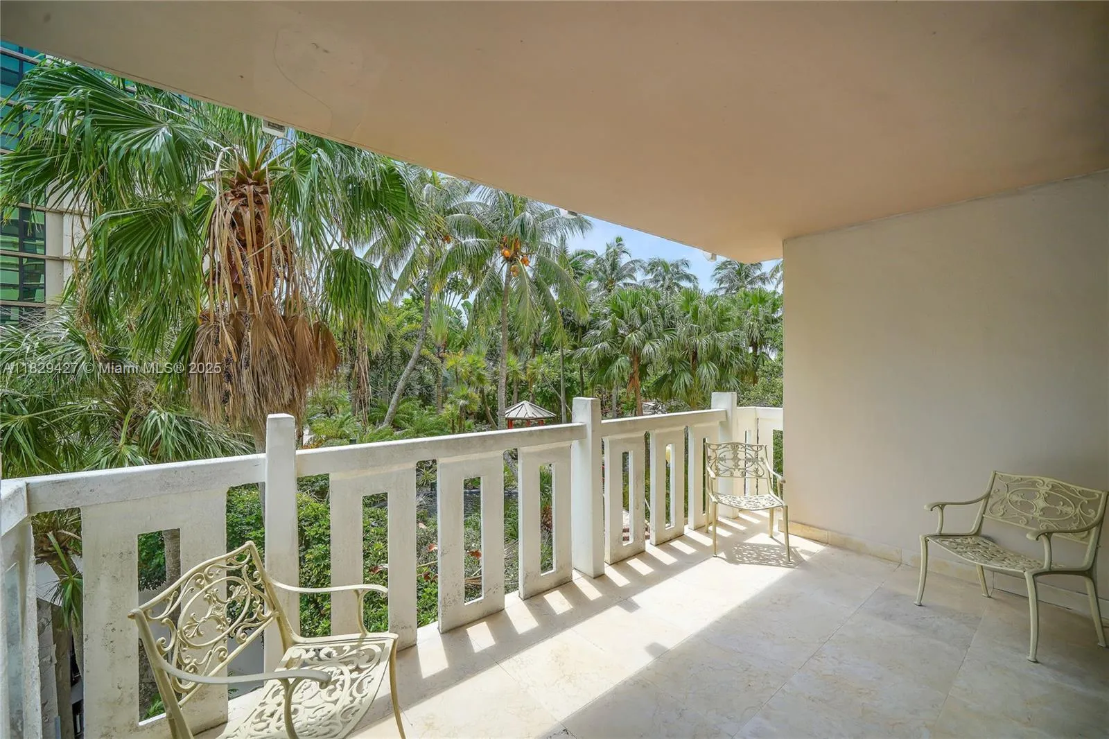 Key Biscayne, Florida 33149, United States, 2 Bedrooms Bedrooms, ,2 BathroomsBathrooms,Residential,Active,159480