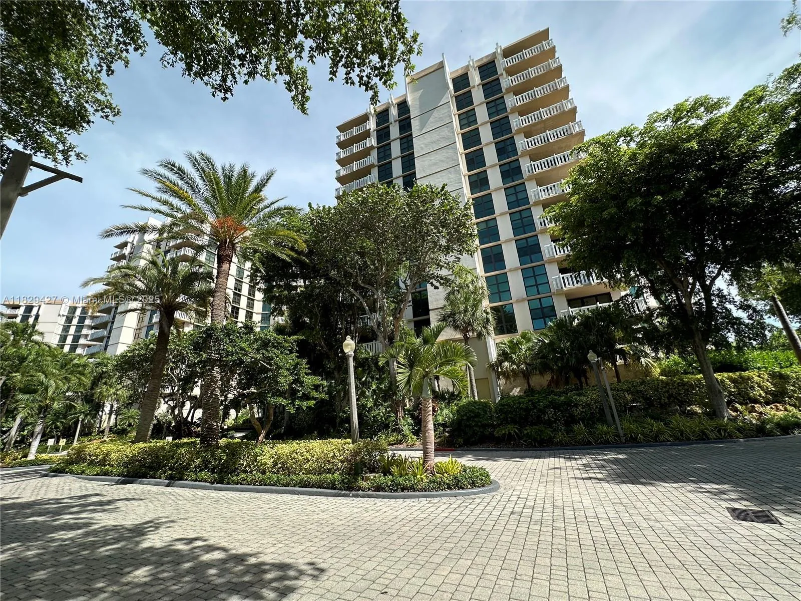 Key Biscayne, Florida 33149, United States, 2 Bedrooms Bedrooms, ,2 BathroomsBathrooms,Residential,Active,159480