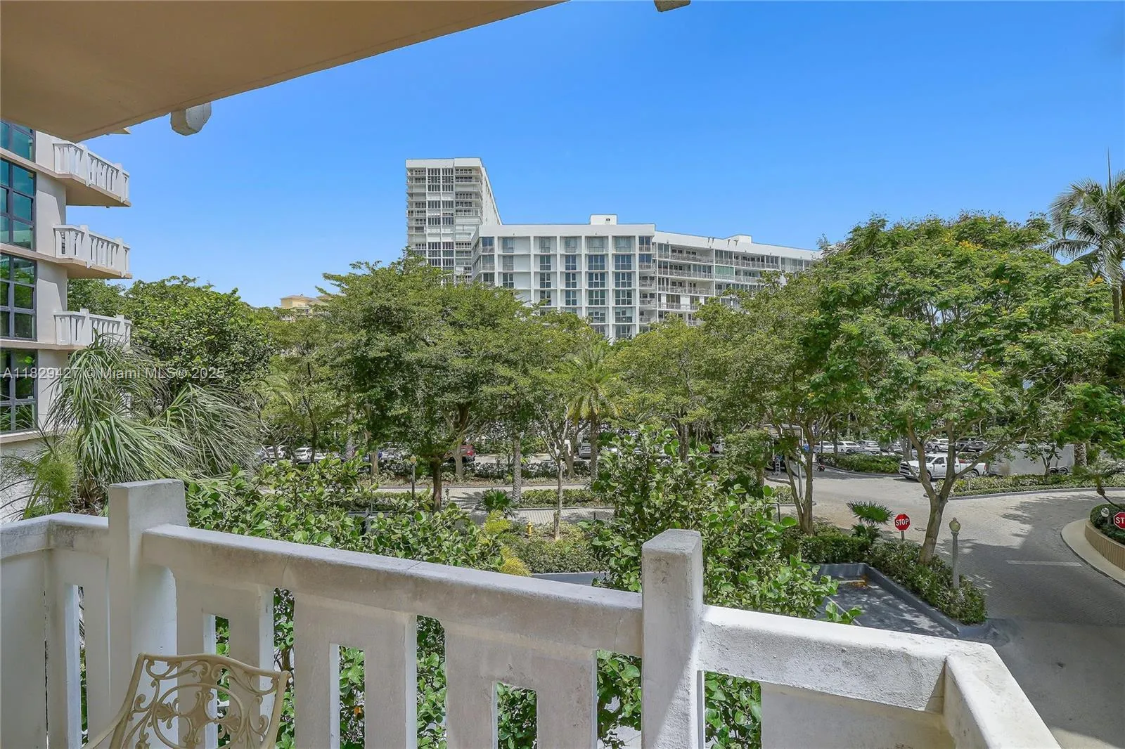 Key Biscayne, Florida 33149, United States, 2 Bedrooms Bedrooms, ,2 BathroomsBathrooms,Residential,Active,159480