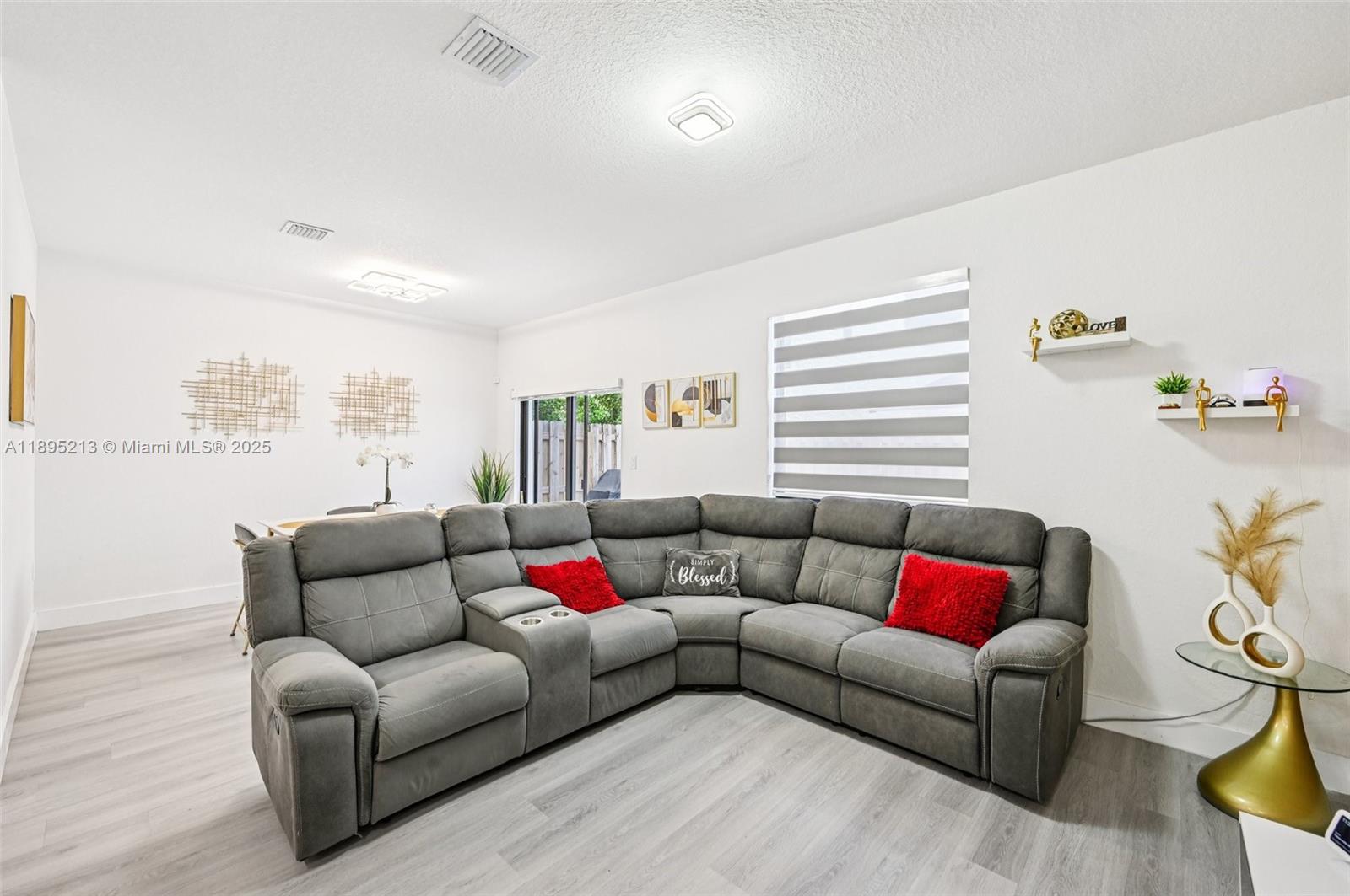 View photos, virtual tours, details... 28510 SW 134th Ave