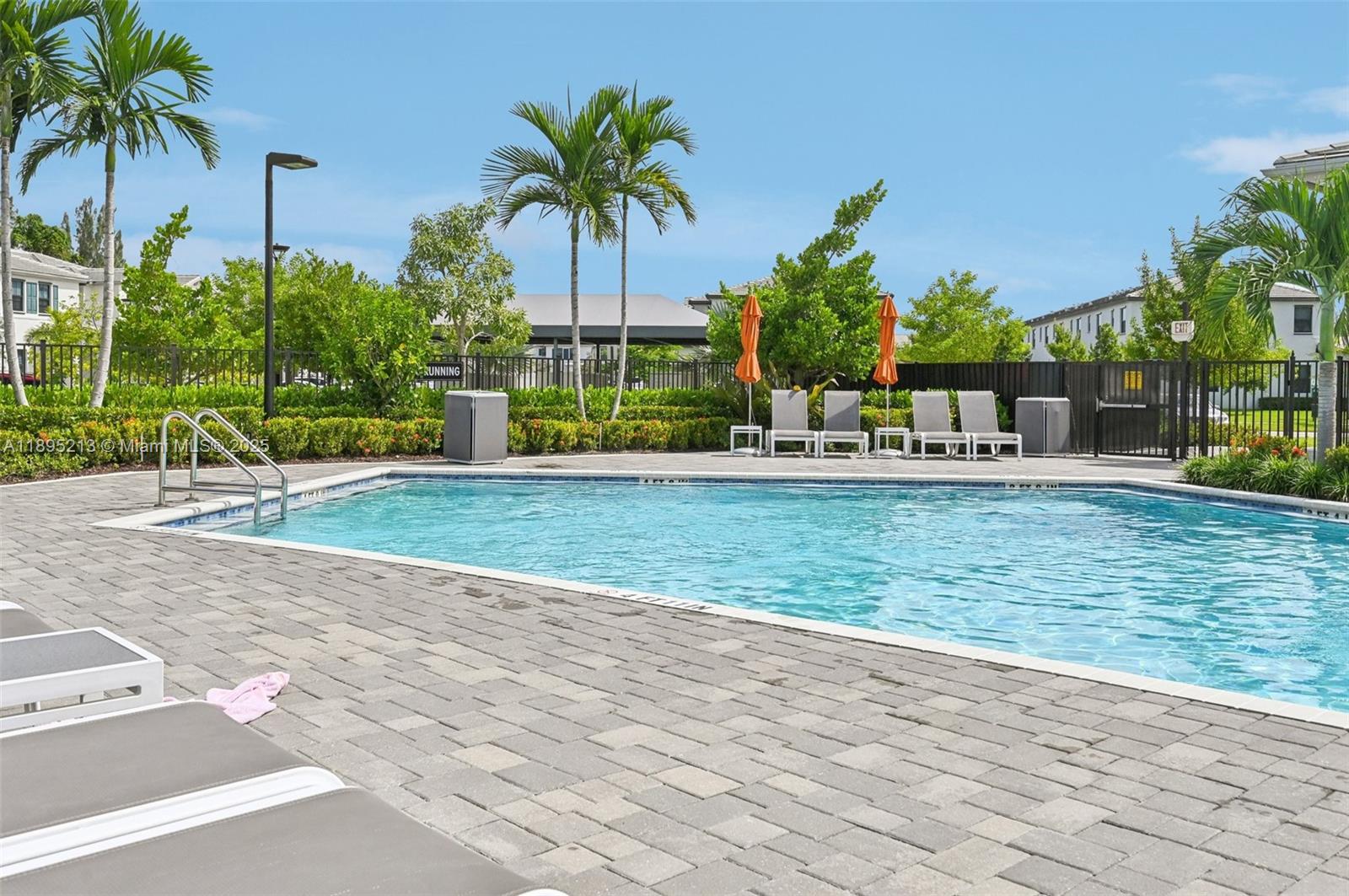PINE ISLE - Residential