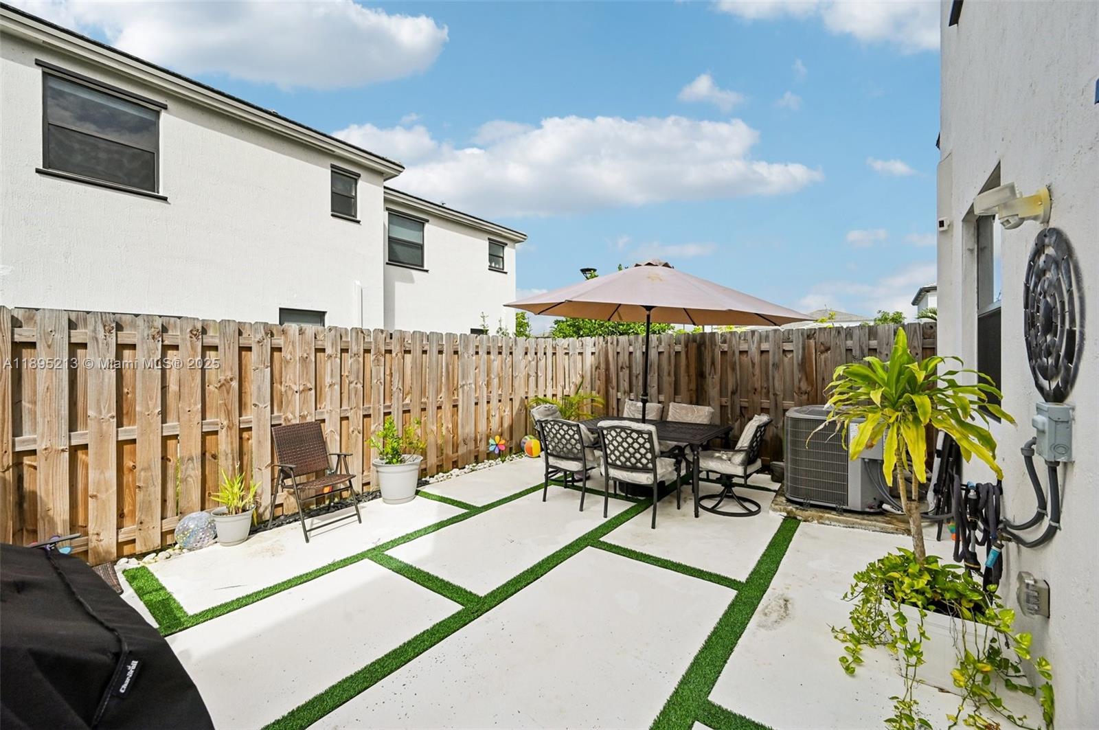 PINE ISLE - Residential