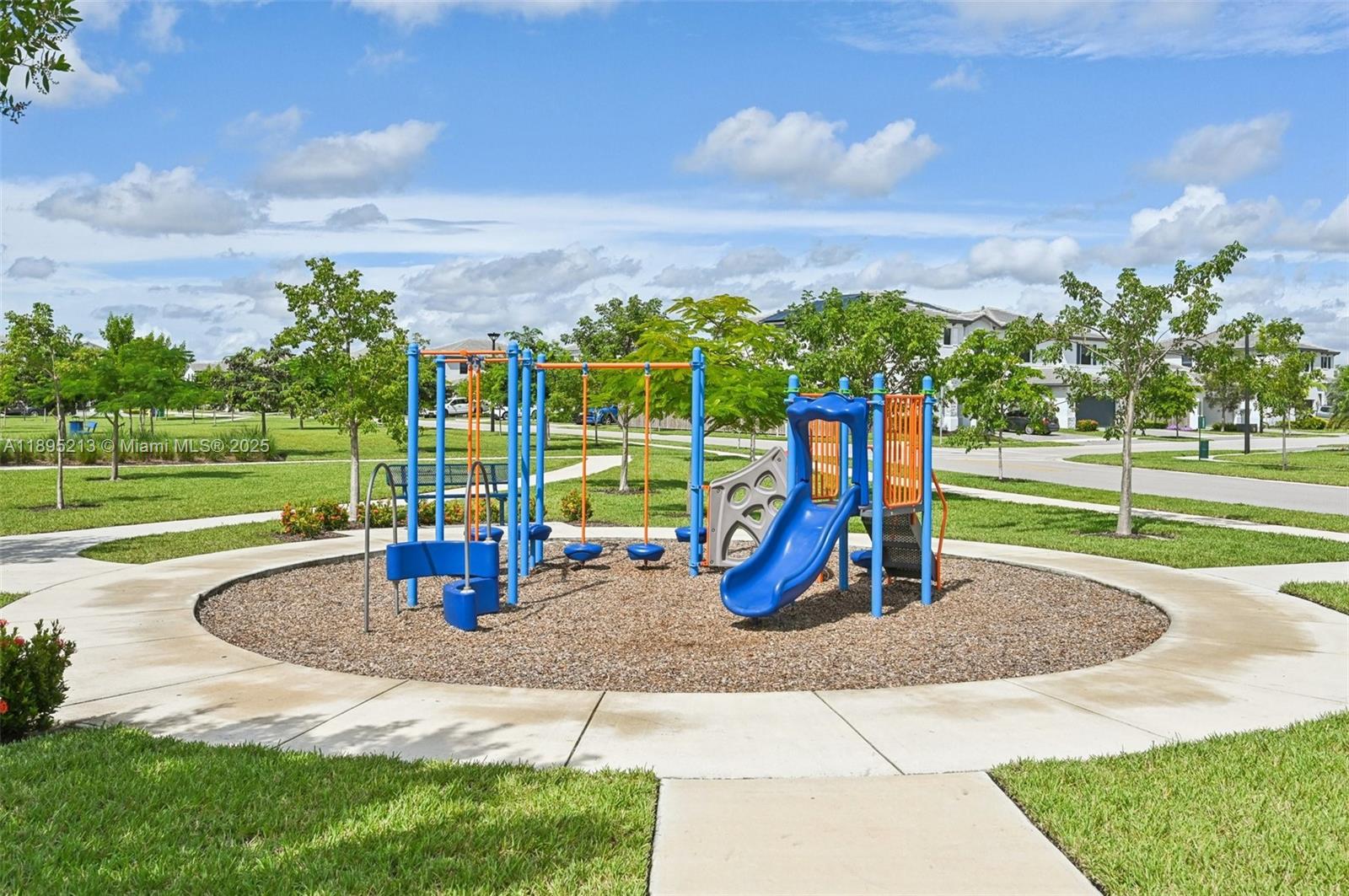 PINE ISLE - Residential