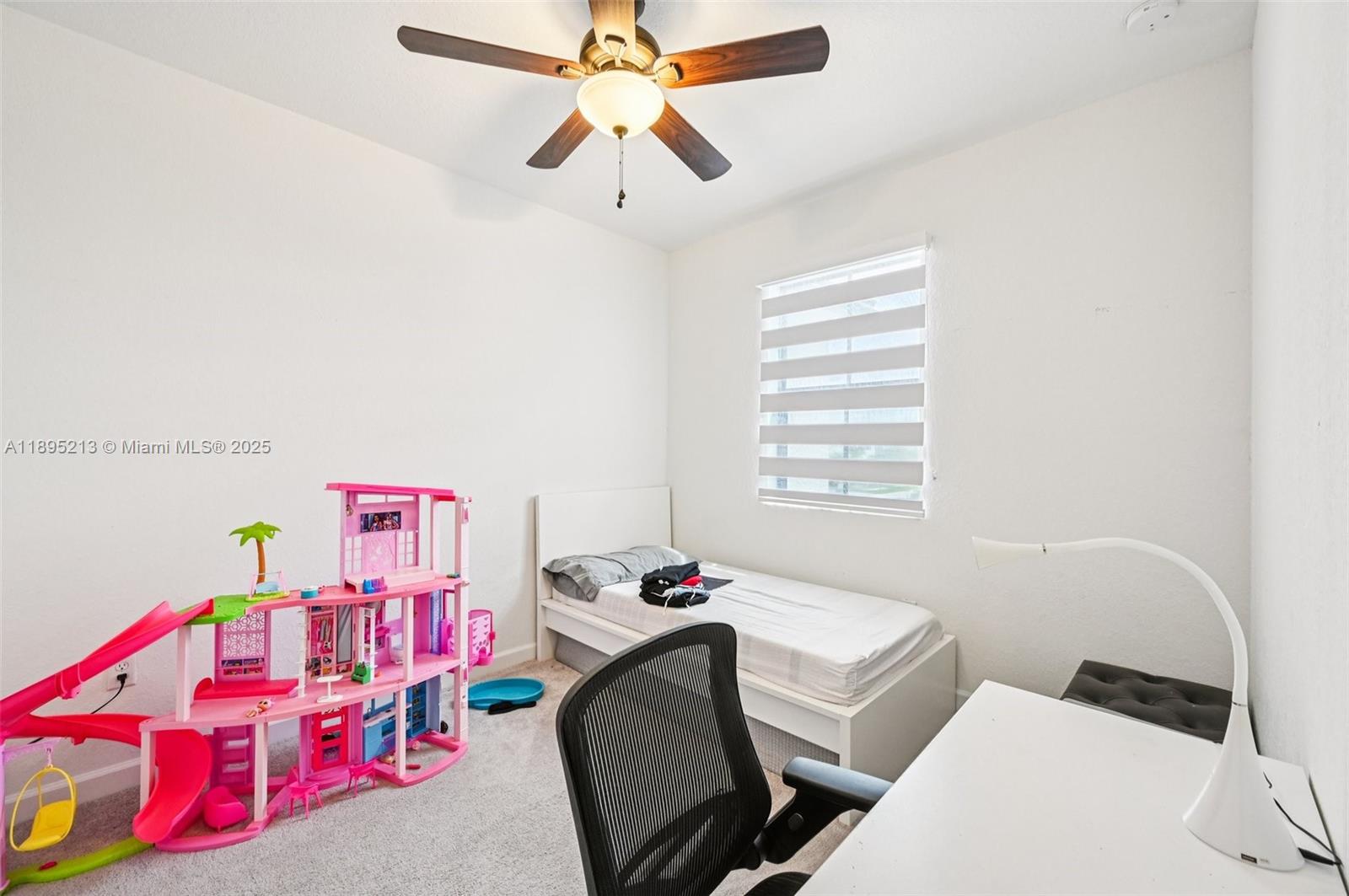 PINE ISLE - Residential
