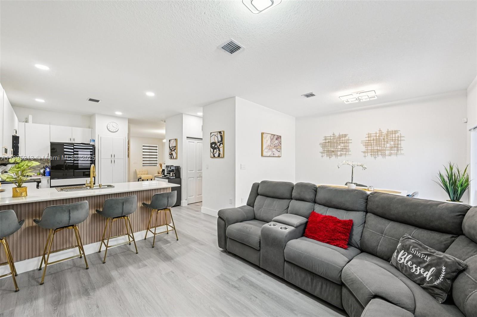 View photos, virtual tours, details... 28510 SW 134th Ave