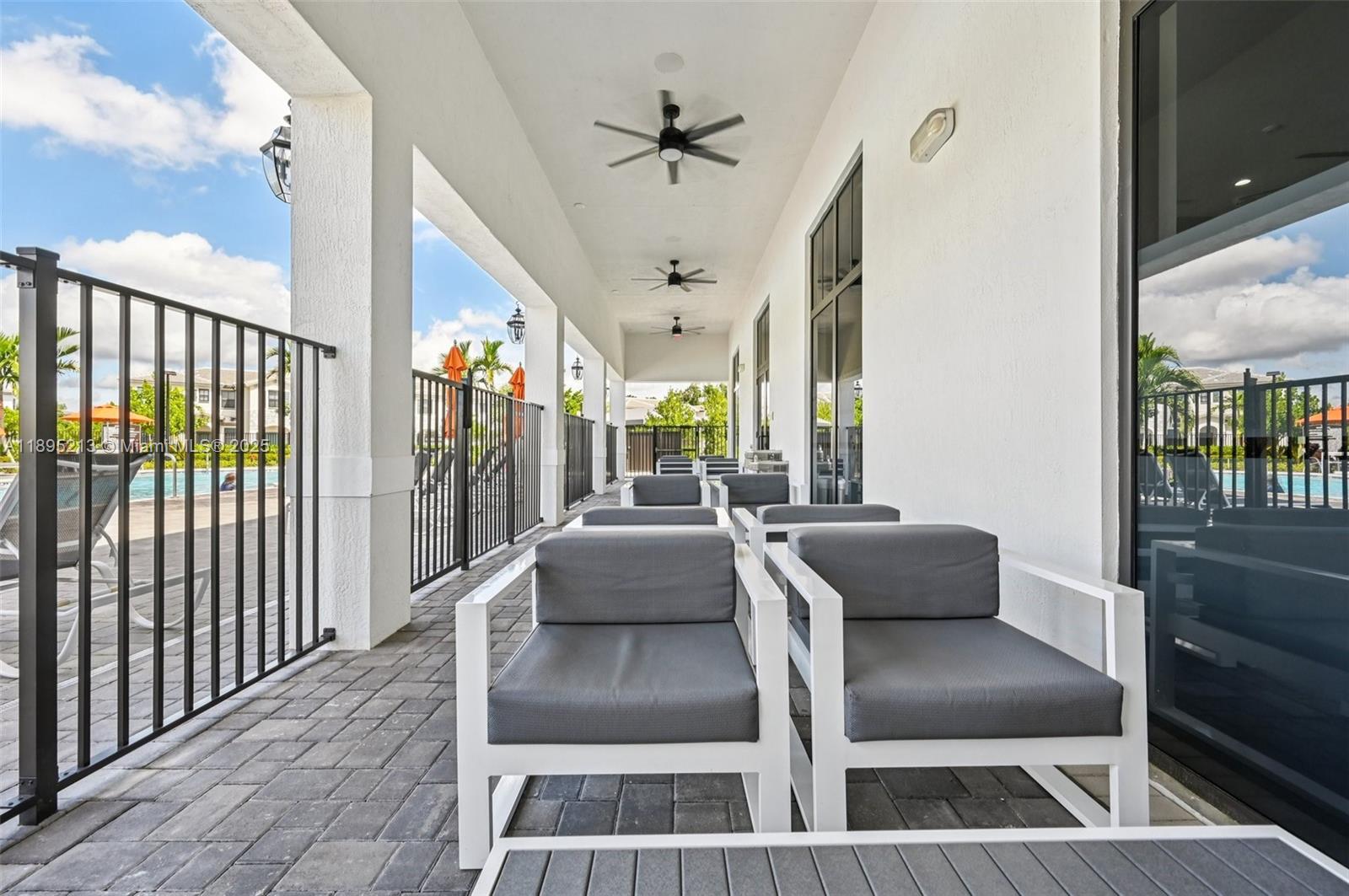 PINE ISLE - Residential