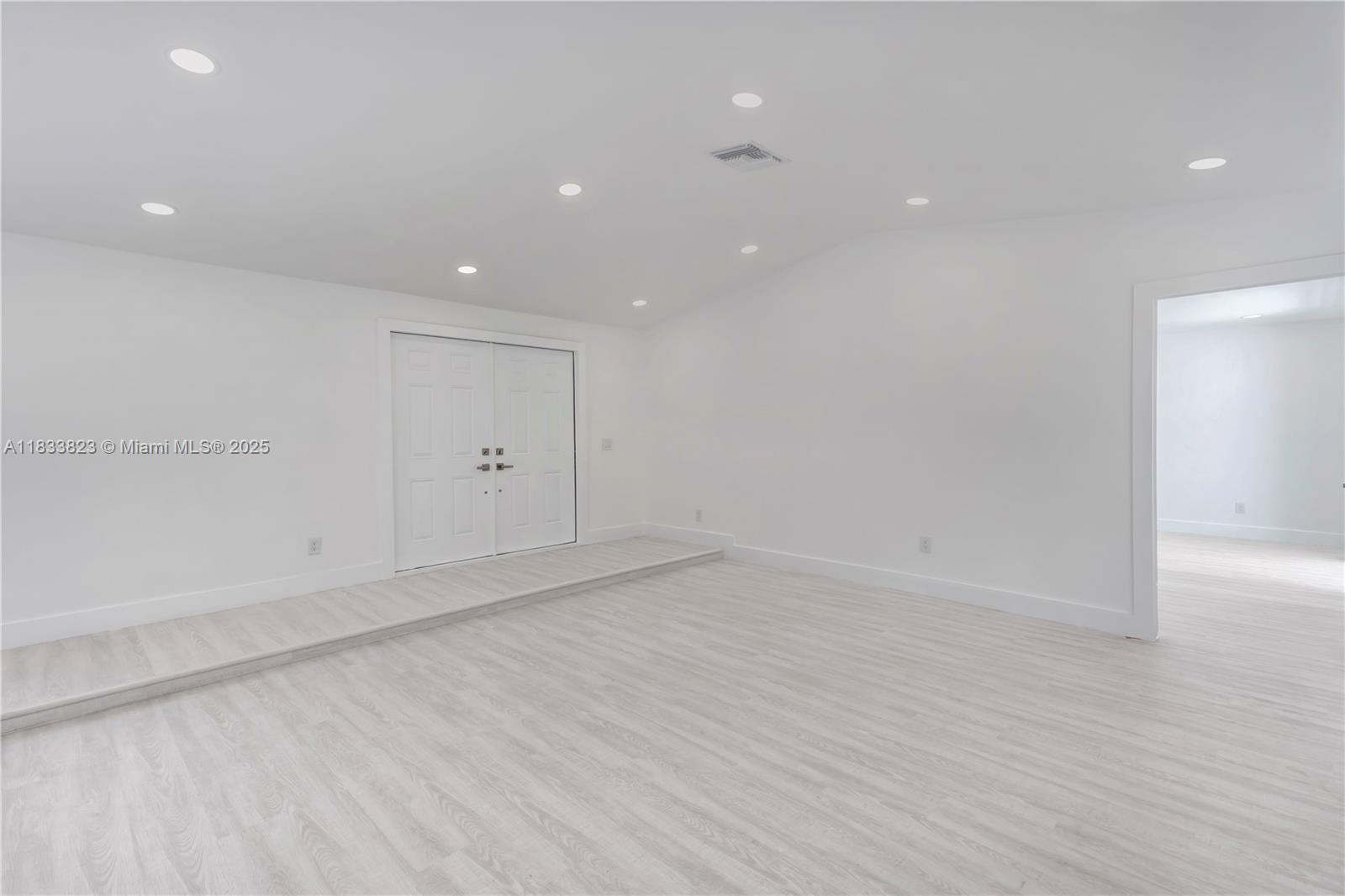 8550 NW 45th Ct