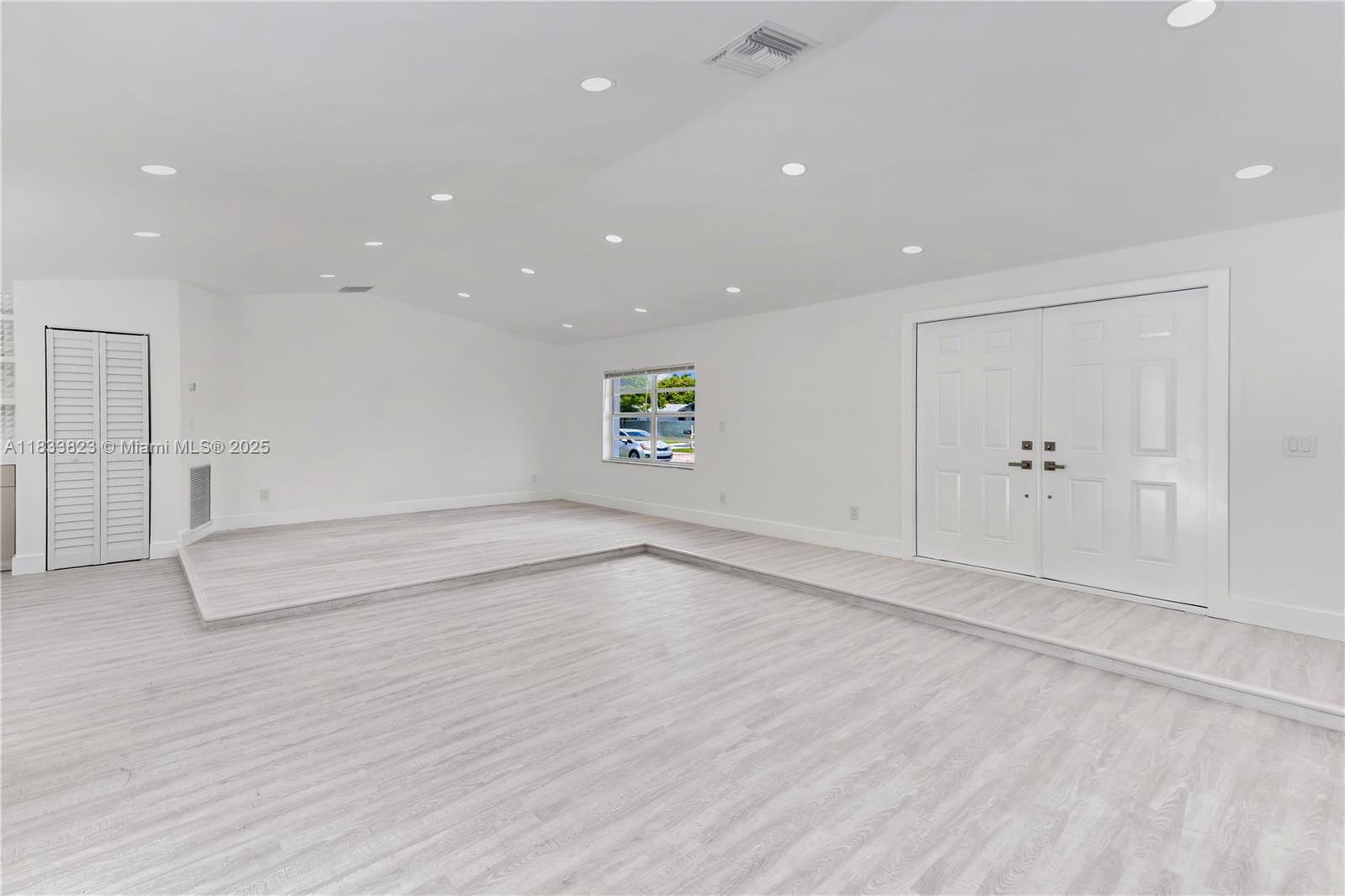 8550 NW 45th Ct