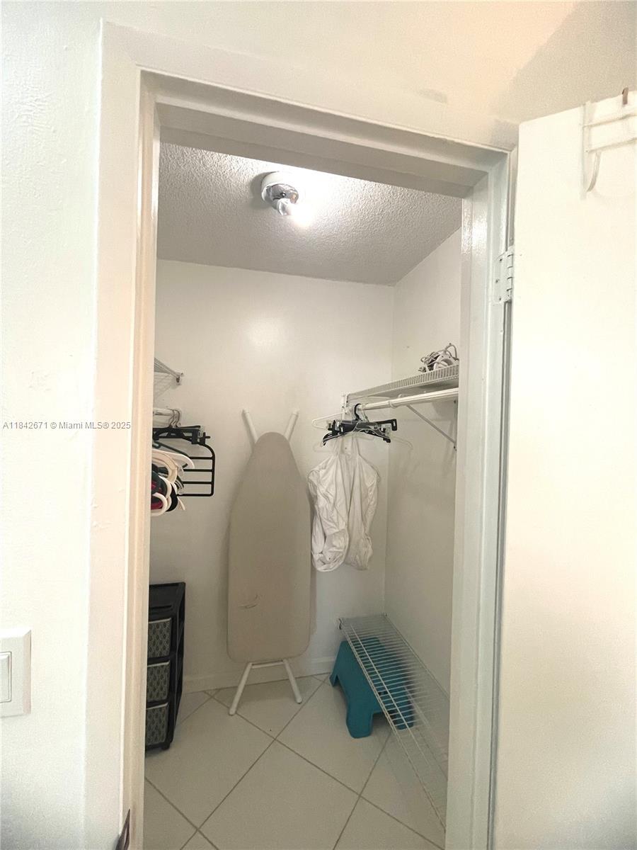 THE GREENS CONDO - Residential