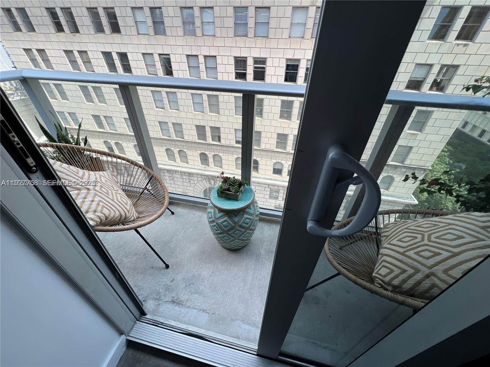 CENTRO CONDO - Residential