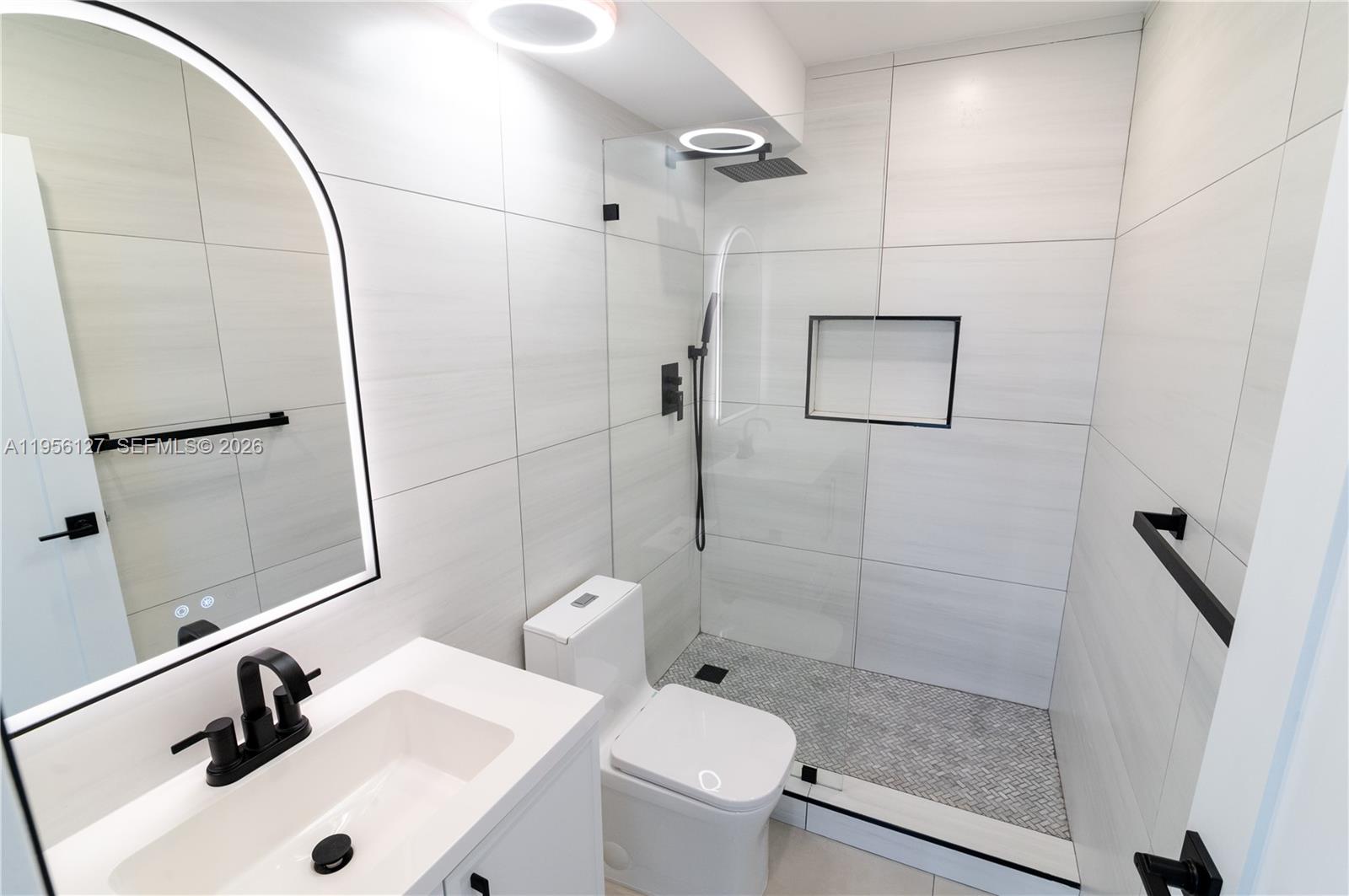 FOUR AMBASSADORS CONDO PH - Residential