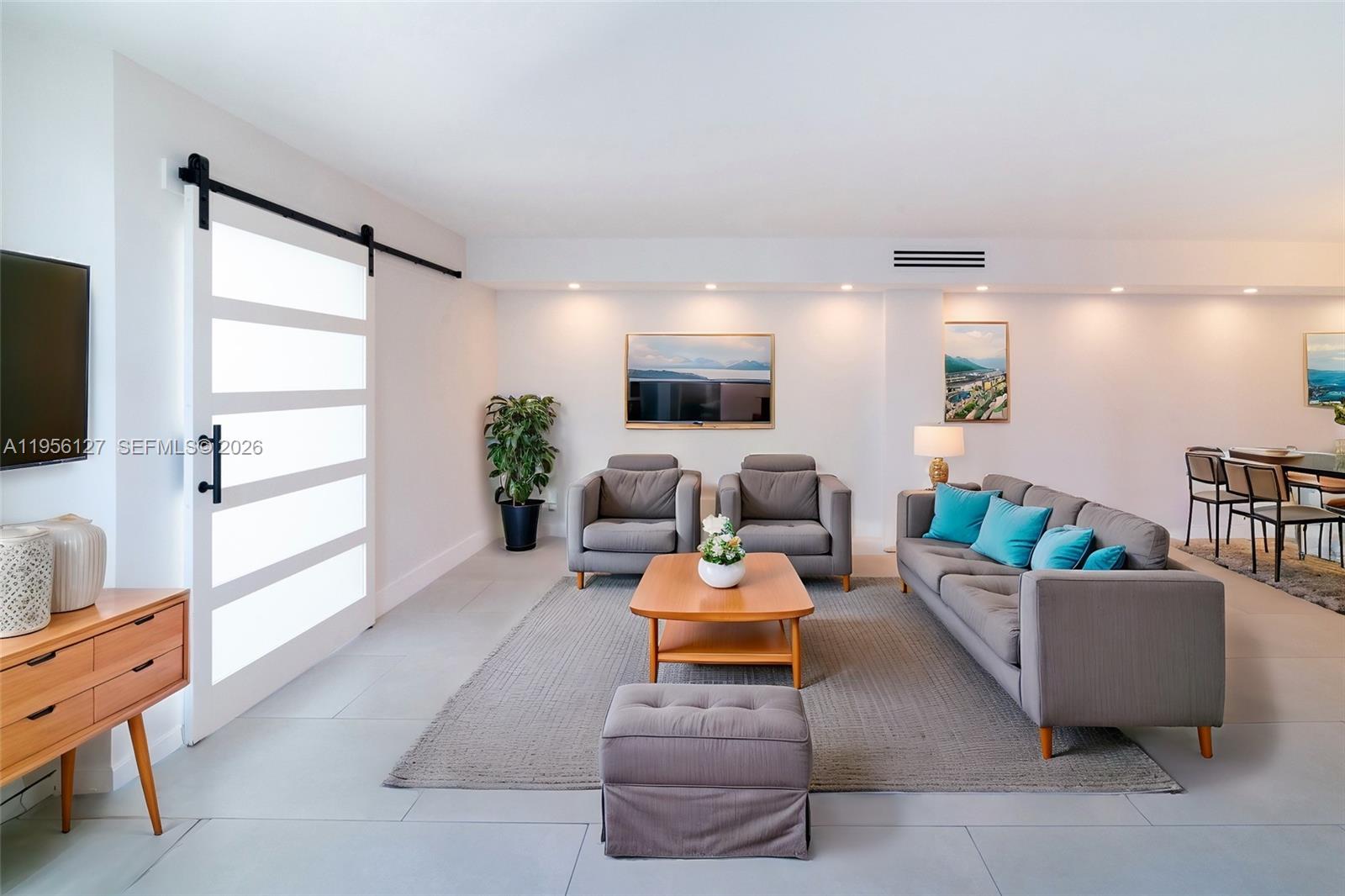 FOUR AMBASSADORS CONDO PH - Residential