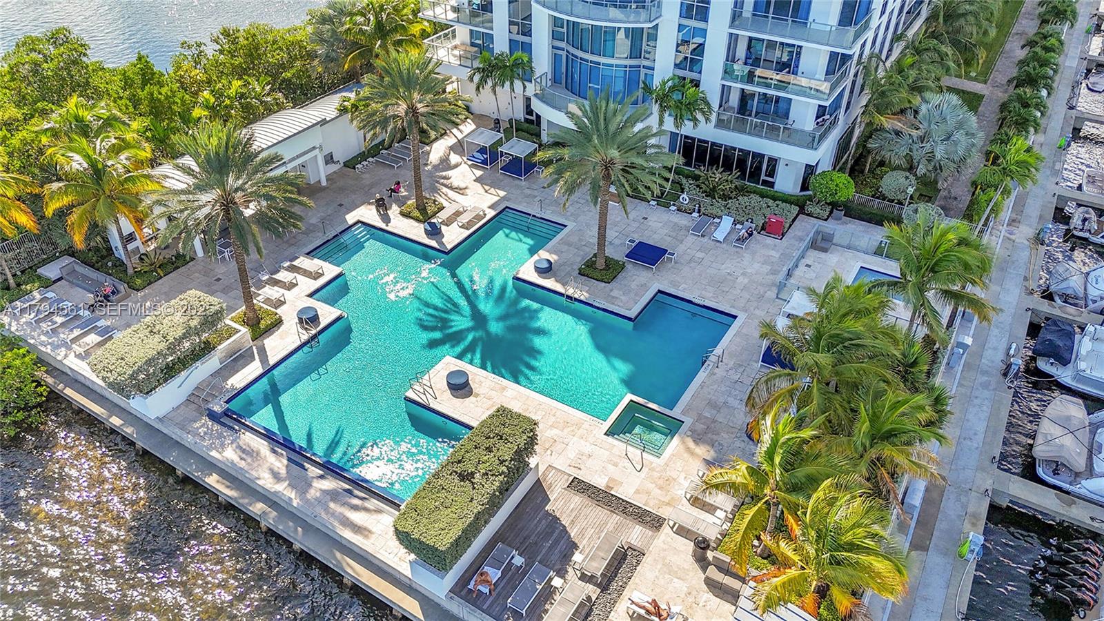 MARINA PALMS RESIDENCES S - Residential