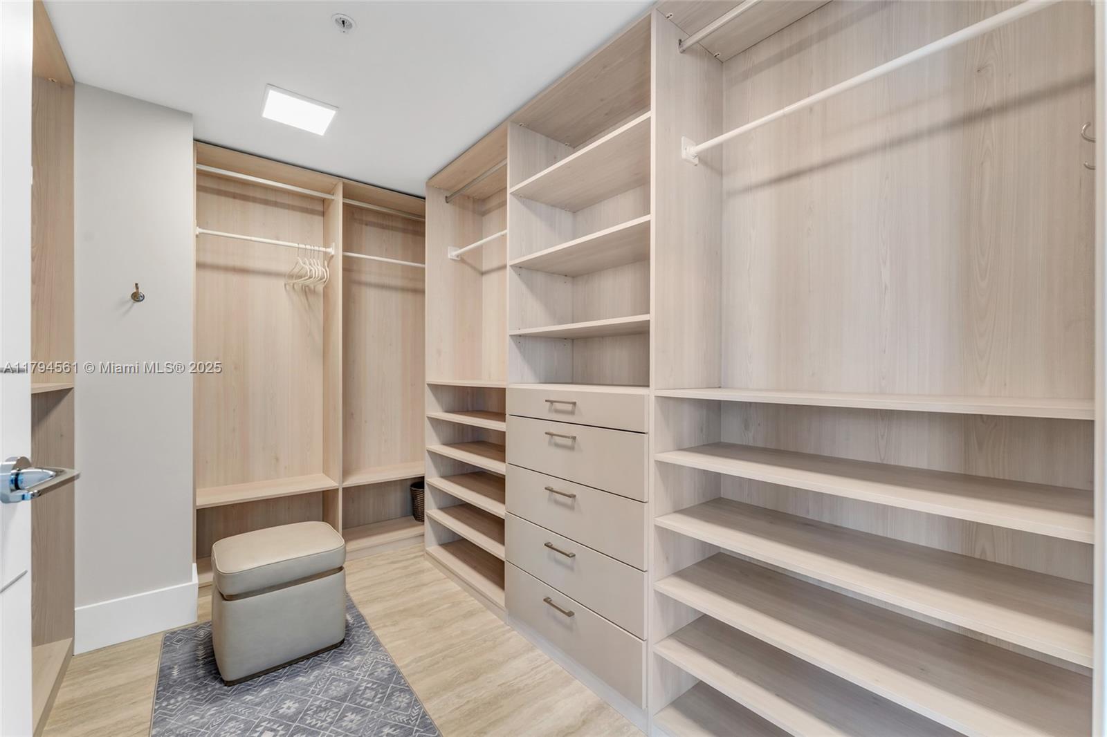 MARINA PALMS RESIDENCES S - Residential