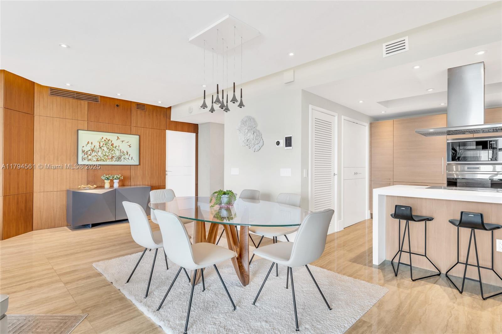 MARINA PALMS RESIDENCES S - Residential