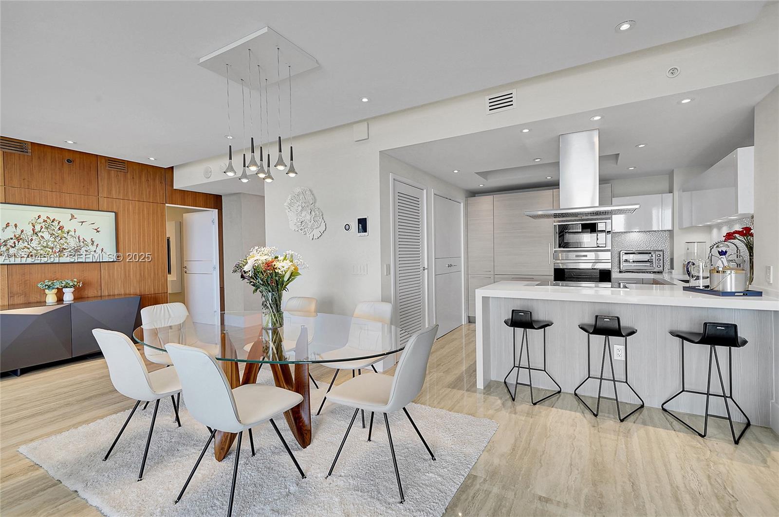 MARINA PALMS RESIDENCES S - Residential