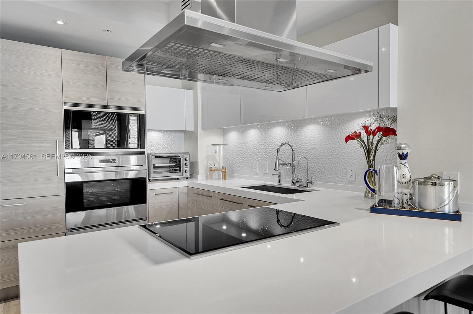 MARINA PALMS RESIDENCES S - Residential