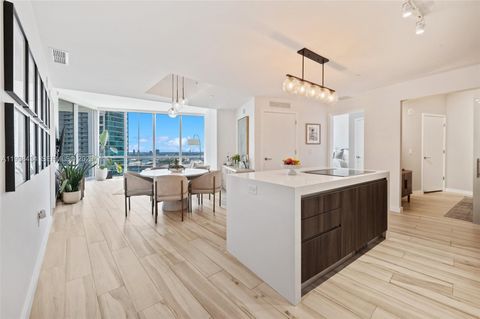 851 NE 1st Ave 2809 Miami FL 33132