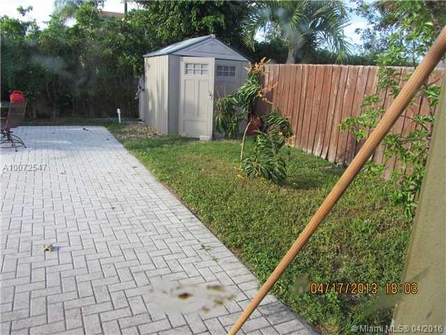 PELICAN BAY - Residential Lease