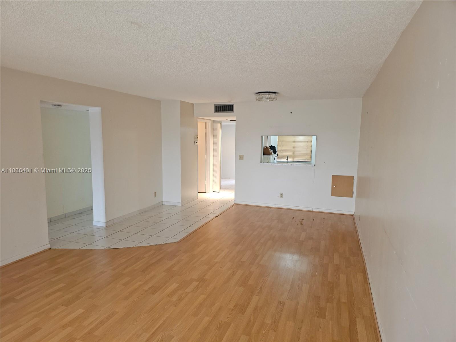 HUNTINGTON LAKES SEC FIVE - Residential