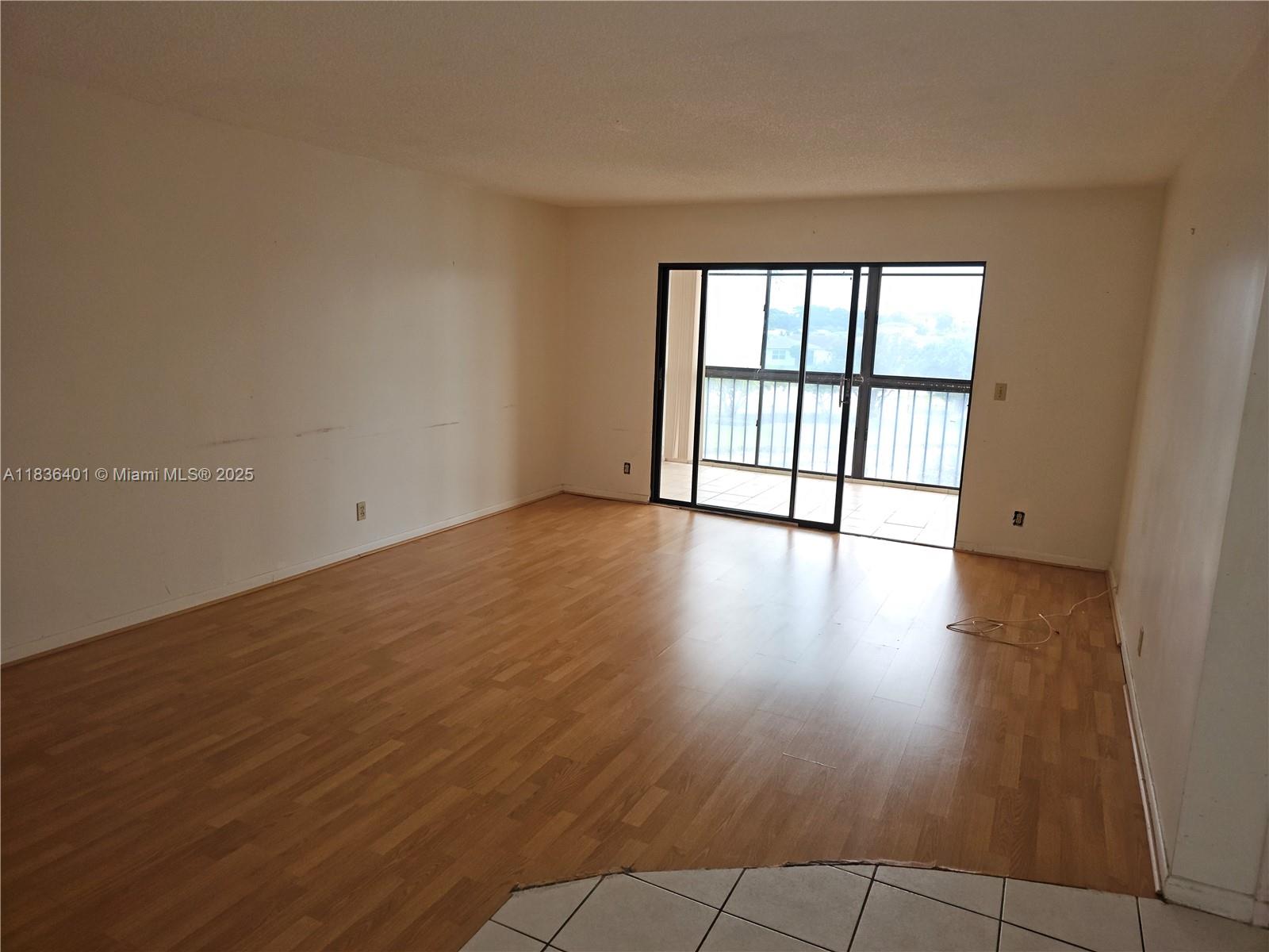 HUNTINGTON LAKES SEC FIVE - Residential