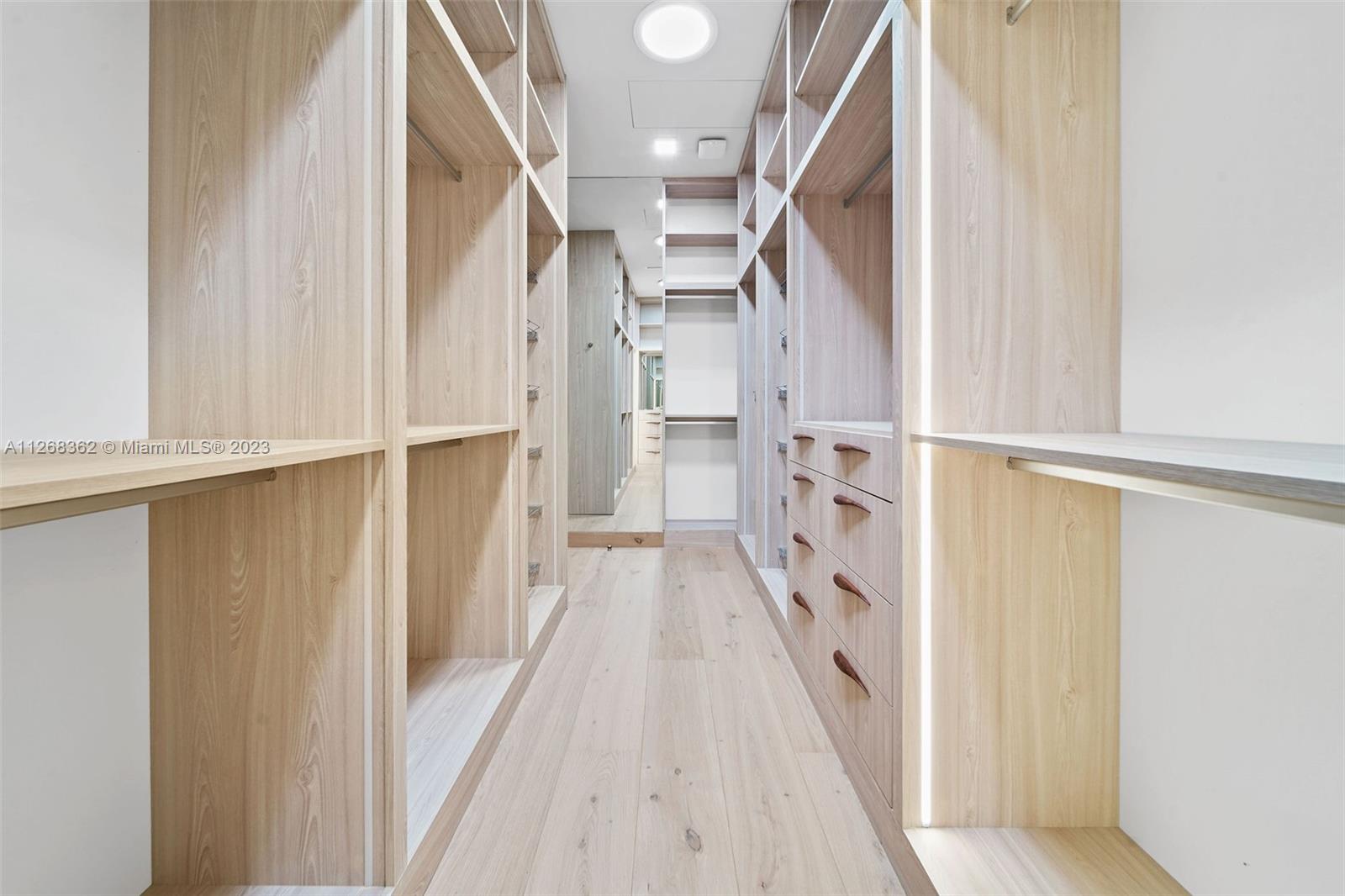 LA GORCE GOLF SUB - Residential