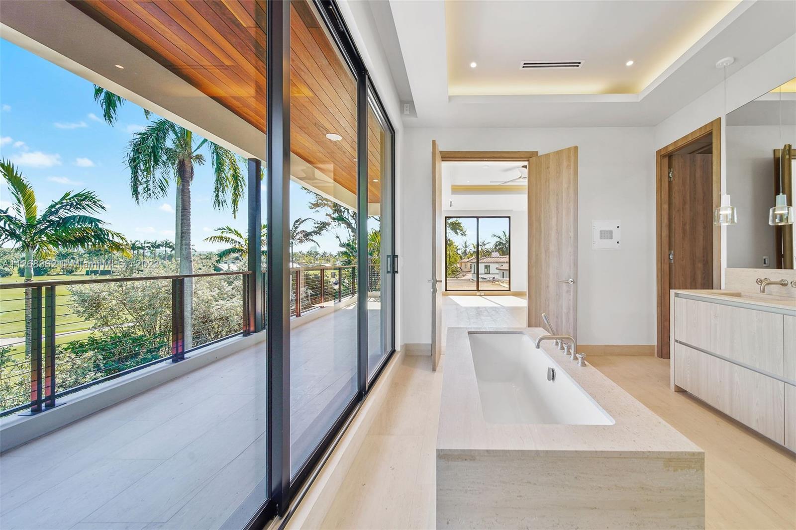 LA GORCE GOLF SUB - Residential