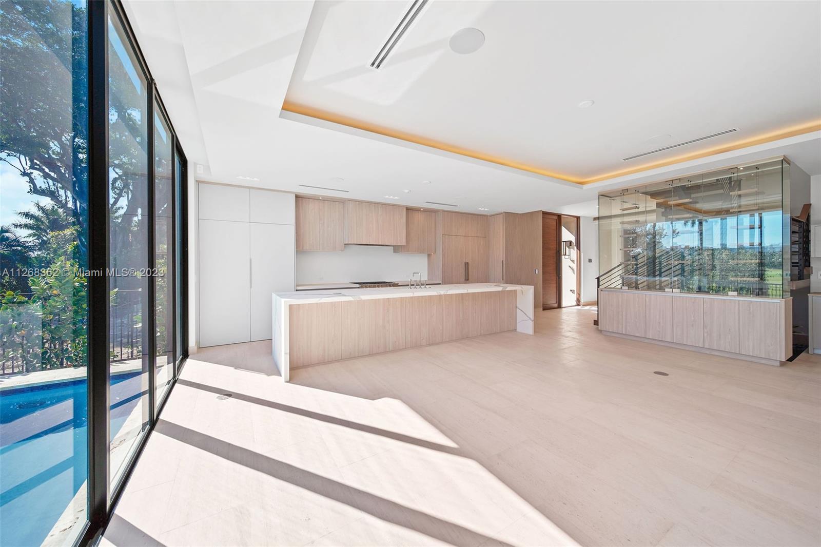 LA GORCE GOLF SUB - Residential