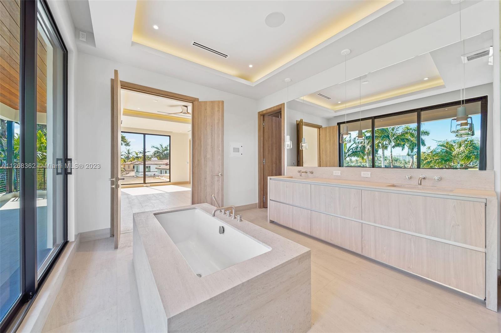 LA GORCE GOLF SUB - Residential