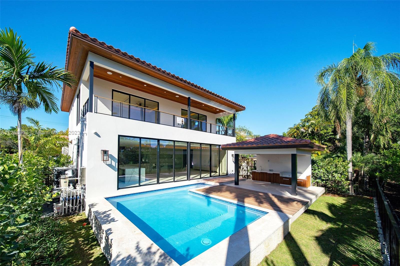 LA GORCE GOLF SUB - Residential